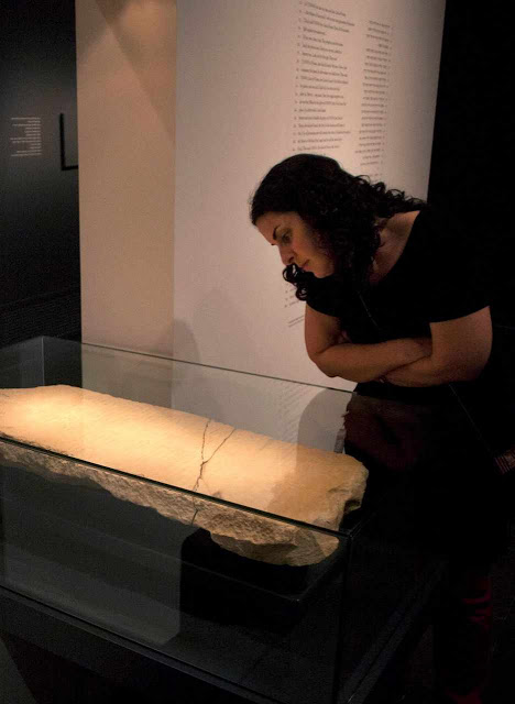 Pedra de Gabriel em exposição