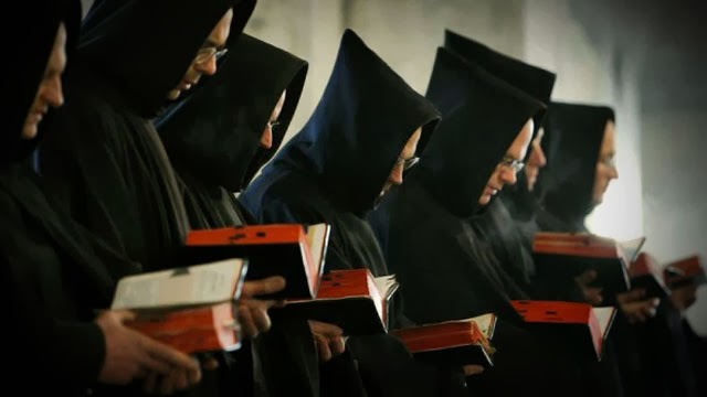 Tudo poderemos com a oração, por meio da qual Deus nos dará o que não temos. A oração nos salva dos pecados
