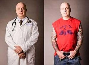 Médico com e sem uniforme.