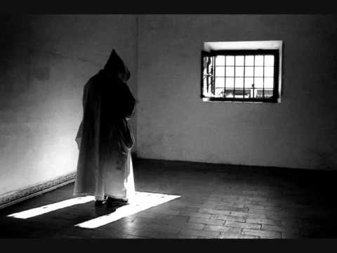 Vida de Penitência monge praticando penitencia