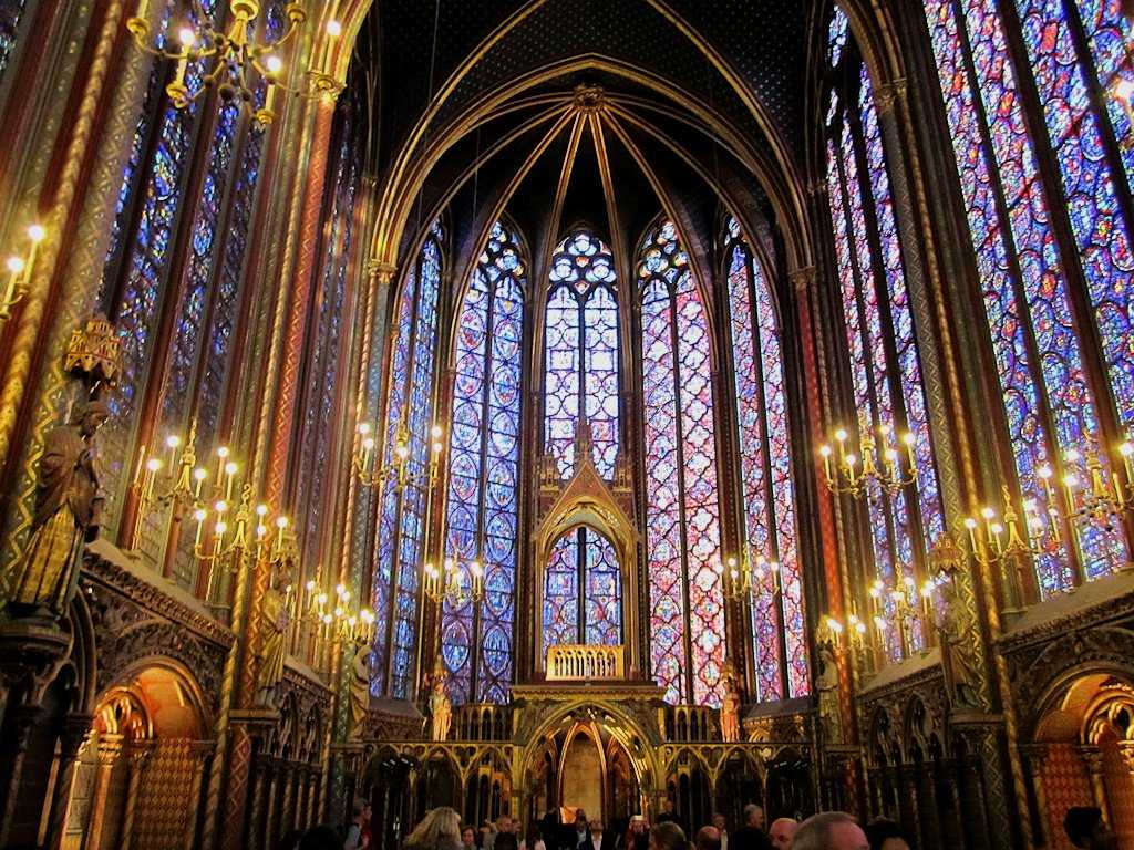 Sainte Chapelle construída no século XIII por São Luís IX.