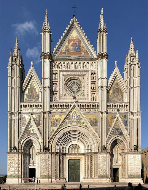Orvieto catedral gótica colorida com mosaicos e mármore Orvieto catedral gótica colorida com mosaicos e mármore