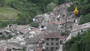 Cidade totalmente destruída pelo terremoto