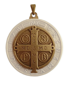 Letras na Medalha de São Bento